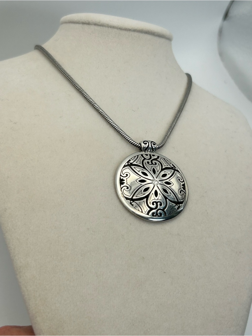 Brighton Florencia Pendant Necklace 18" Silver Plated Clear Crystal Floral - Picture 3 of 10